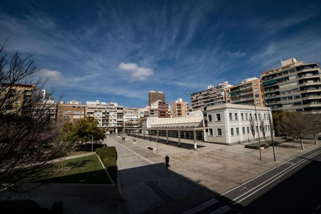 Apto. Plaza Seneca Centro Apartment *