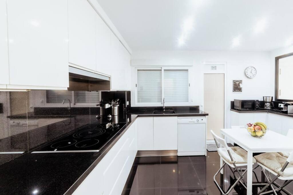 Apto. Plaza Seneca Centro Apartment