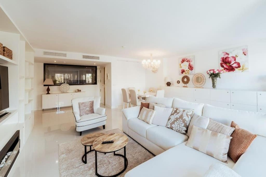 Apto. Plaza Seneca Centro Apartment *