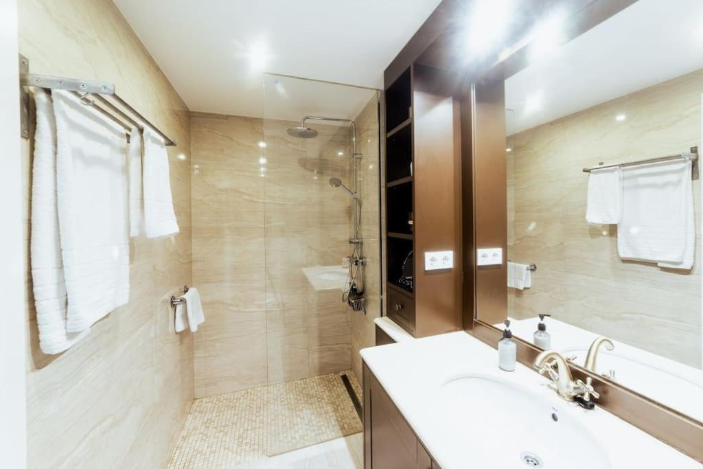 Apto. Plaza Seneca Centro Apartment